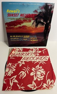 lot 287 image: Vintage Hawaiian Waikiki Vinyl Records - QTY 2