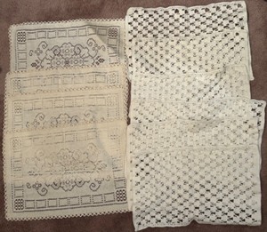 lot 60 image: Vintage Crocheted Retro PLACE MATS Cotton and Acrylic 2 Styles
