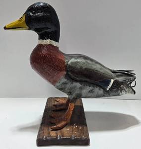 lot 213 image: Vintage Hand Carved & Hand Painted Wood MALLARD Duck
