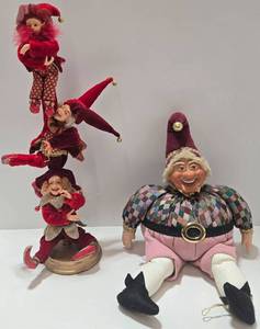 lot 244 image: Italian Handmade Elf  Gnome & Stacked Pixie Elves Collectibles