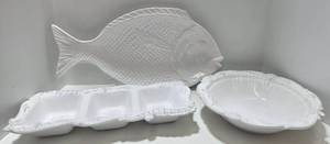 lot 245 image: Vintage Fish Pottery Platter & At Home America Seashell Serving Pieces 
