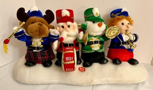 lot 183 image: Cute Christmas Minstrels - Plush Vintage DECOR