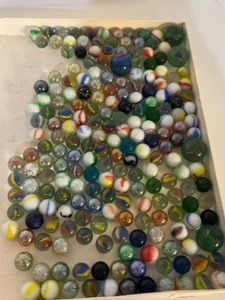 lot 91 image: Vintage Collection of MARBLES Various Sizes and Styles