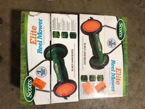 lot 9 image: Lot of Scotts 16 in. Manual Walk Behind Push Reel Lawn Mower Customer Returns See Pictures