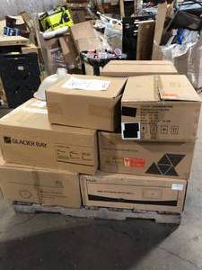 lot 32 image: Lot of Assorted Bathroom Sinks Various Models and Conditions     Customer Returns See Pictures