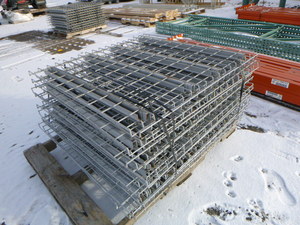 20 Pallet Racking 46 X 42 Wire Decks