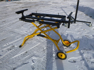 DeWalt Rolling Miter Saw Stand