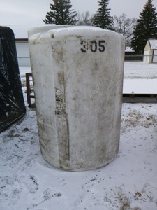 305 Gallon Plastic Water Barrel