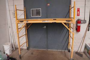 lot 5 image: Multi Purpose 6 Baker Style Scaffold