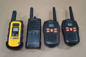 lot 7 image: Walkie-Talkies -DeWalt, Cobra