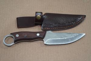 lot 21 image: Viking 9.5 Hammered Carbon Knife