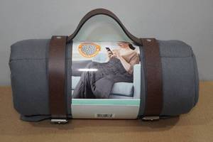 lot 31 image: Bella Russo 40x50 Therapeutic 5lb Weighted Blanket