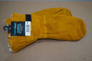 lot 34 image: Hand Armor Snowmobile Mitten -XL