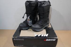 lot 101 image: Baffin Snogoose Womens Winter Boots -Size 8