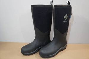 lot 104 image: Muck Boot Mens Arctic Sport Winter Boots -Size 13