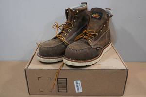 lot 110 image: Thorogood Mens Work Boots -Size 10.5D