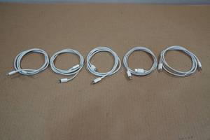lot 113 image: 5 USB-C to Lightning 1m Charging Cables