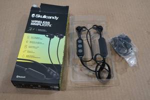 lot 115 image: Skullcandy Jib Wireless Earbuds