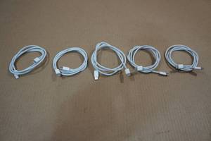 lot 117 image: 5 USB-C 1m Charging Cables