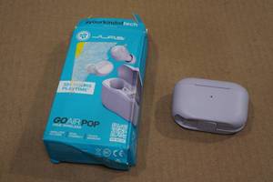 lot 118 image: JLAB Go Air Pop Wireless Earbuds