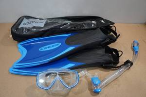 lot 138 image: Cressi Adult Palau Fin Snorkel Set -Fin Size LXL