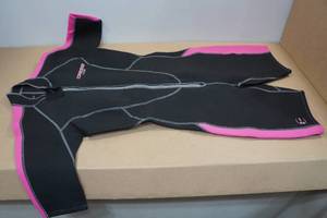 lot 144 image: Cressi Lido Womens 2mm Wetsuit -XL5