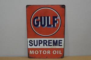 lot 173 image: Novelty Metal Sign -Gulf Motor Oil