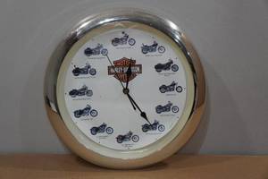 lot 184 image: Harley Davidson Wall Clock