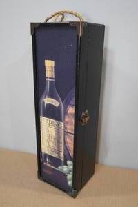 lot 195 image: Wine Bottle Gift Box