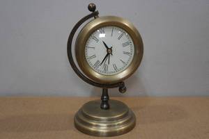 lot 211 image: Nautical Ship Clock