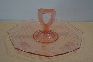 lot 221 image: Pink Etched Depression Serving Glass Plate