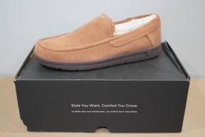 lot 232 image: Vionic Gustavo Mens Slipper Shoes -Size 11.5