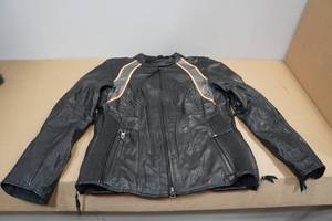 lot 266 image: Harley Davidson Leather Motorcycle Jacket -Large