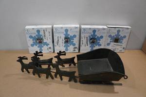 lot 296 image: 4 Snowflake Digital Picture Ornaments with Decorative Sleigh