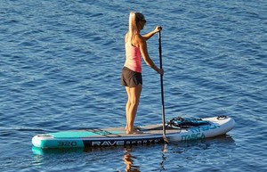 lot 1A image: Rave Sports Itasca 320 Inflatable Stand-Up Paddle Board