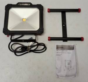 lot 2 image: Husky  12000 LUM LED Work Light