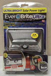 lot 4 image: Ever Brite Ultra   NEW  Motion-Activated Solar Powered LED Light