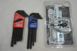 lot 205 image: flaring tool and Allen wrenches