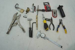 lot 206 image: tool lot