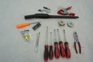 lot 207 image: tool lot