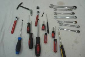 lot 214 image: tool lot