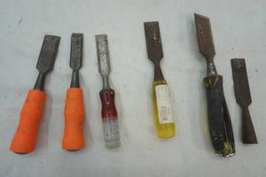 lot 221 image: chisel lot