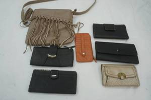 lot 252 image: wallet clutches