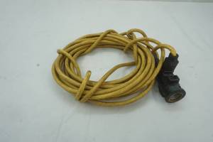 lot 253 image: Treble cord light