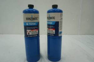 lot 286 image: propane Bernzomatic 14.1oz. full and 12 full