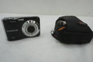 lot 302 image: Fujifilm digital camera