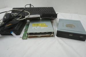 lot 306 image: computer hardware lot