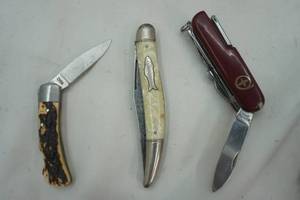 lot 328 image: pocket knife lot