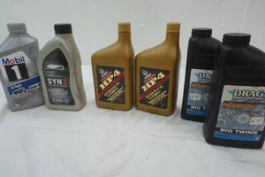 lot 337 image: motorcycle oil lot