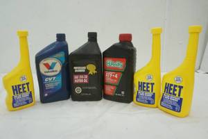 lot 338 image: Motor oil, transmission fluid and Heet